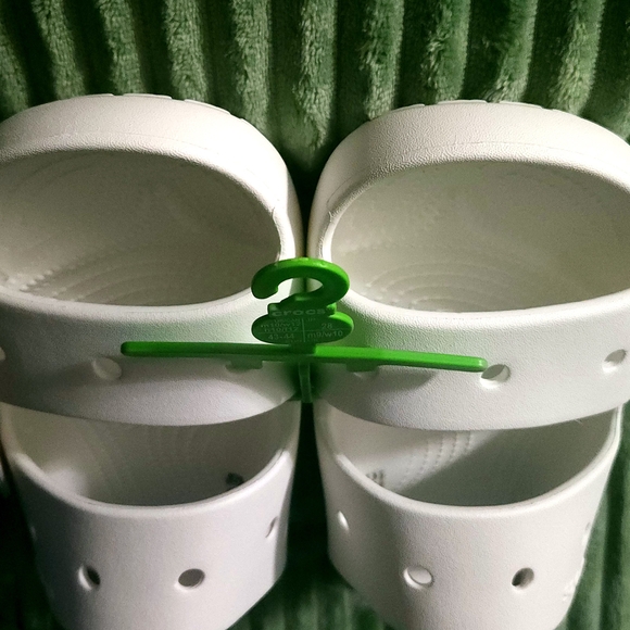 Crocs Unisex White Slide Sandals. Sizes Men's 10 - Women's 12. - Picture 16 of 16